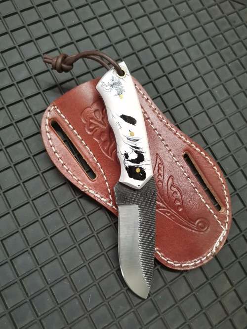 HANDMADE FILE STEEL SKINNING KNIFE