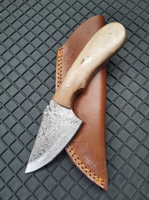 HANDMADE DAMASCUS STEEL HUNTING KNIFE