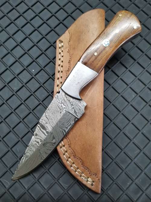 HANDMADE DAMASCUS STEEL HUNTING KNIFE