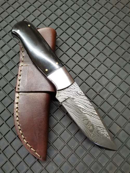 HANDMADE DAMASCUS STEEL HUNTING KNIFE