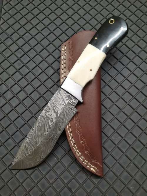 HANDMADE DAMASCUS STEEL HUNTING KNIFE
