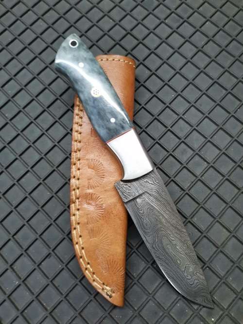 HANDMADE DAMASCUS STEEL HUNTING KNIFE