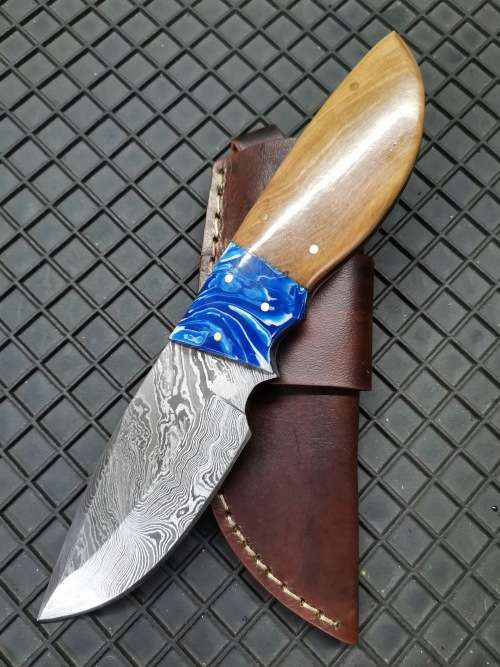 HANDMADE DAMASCUS STEEL HUNTING KNIFE