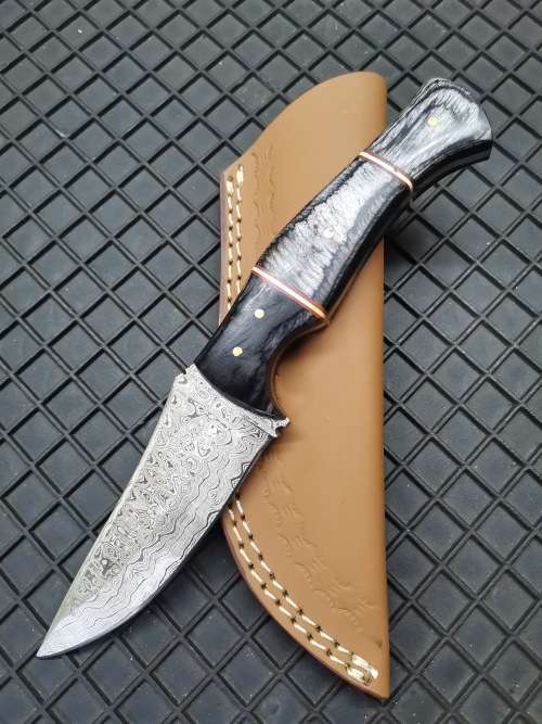 HANDMADE DAMASCUS STEEL HUNTING KNIFE