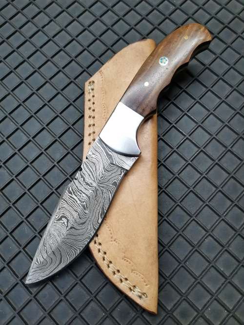 HANDMADE DAMASCUS STEEL HUNTING KNIFE