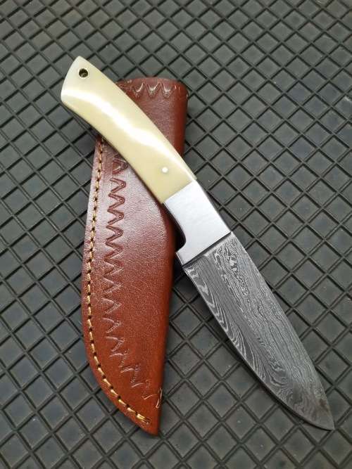 Handmade DAMASCUS Steel Hunting Knife