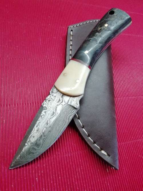 HANDMADE DAMASCUS STEEL HUNTING KNIFE !!!