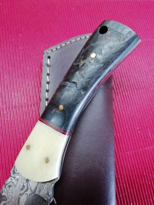 HANDMADE DAMASCUS STEEL HUNTING KNIFE !!!