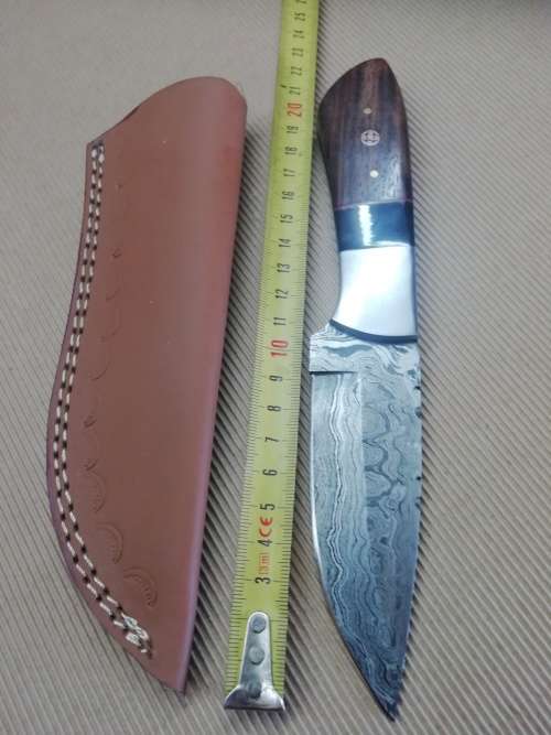 HANDMADE DAMASCUS STEEL HUNTING KNIFE !!!