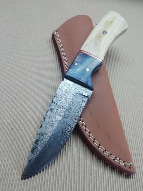 HANDMADE DAMASCUS STEEL HUNTING KNIFE !!!