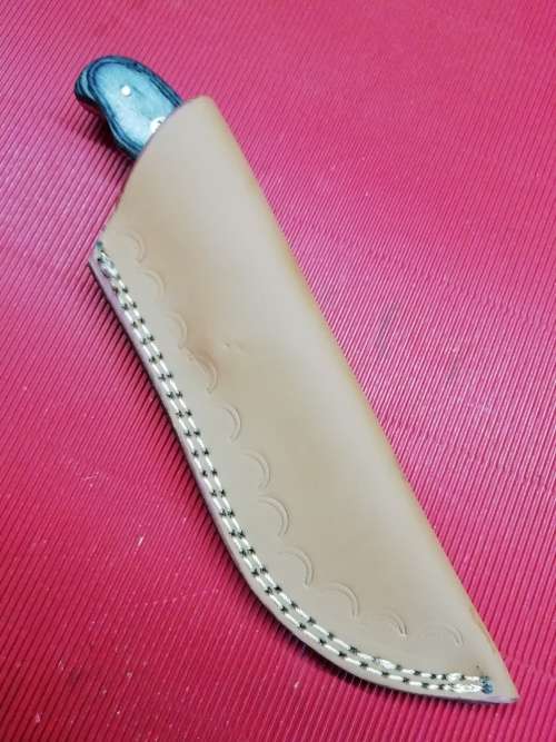 HANDMADE DAMASCUS STEEL HUNTING KNIFE !!!