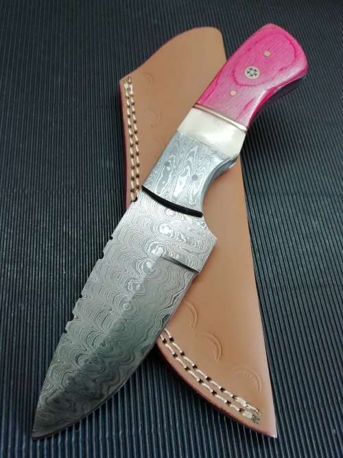 HANDMADE DAMASCUS STEEL HUNTING KNIFE !!!