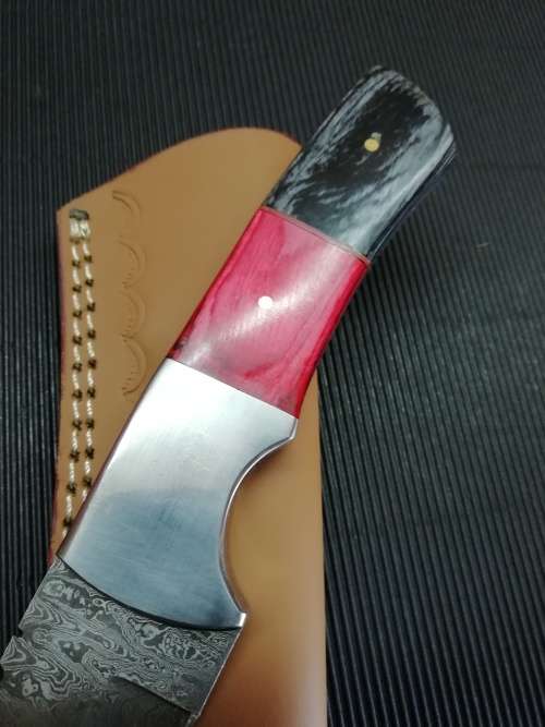 HANDMADE DAMASCUS STEEL HUNTING KNIFE !!!