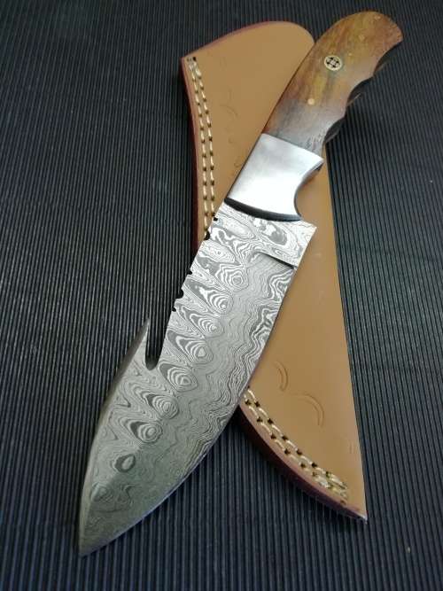 HANDMADE DAMASCUS STEEL HUNTING KNIFE !!!