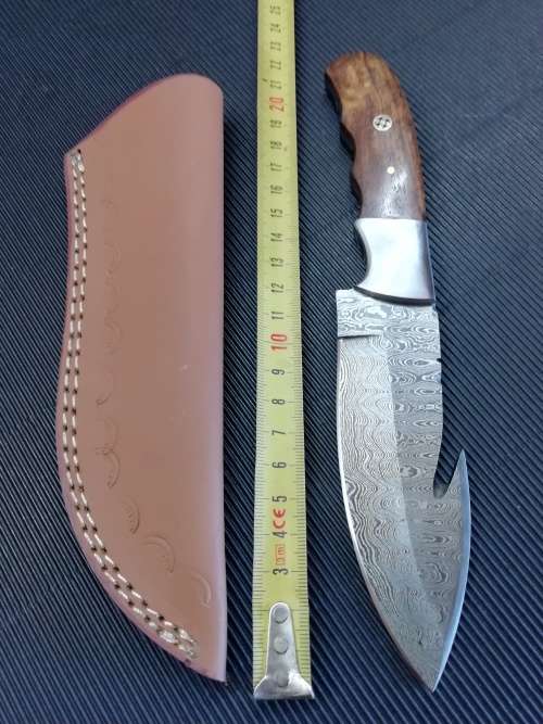 HANDMADE DAMASCUS STEEL HUNTING KNIFE !!!