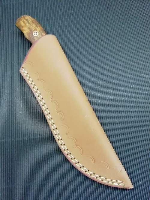 HANDMADE DAMASCUS STEEL HUNTING KNIFE !!!