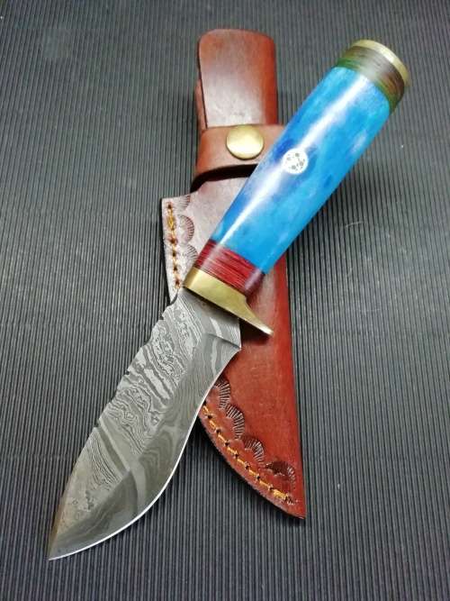 HANDMADE DAMASCUS STEEL HUNTING KNIFE !!!