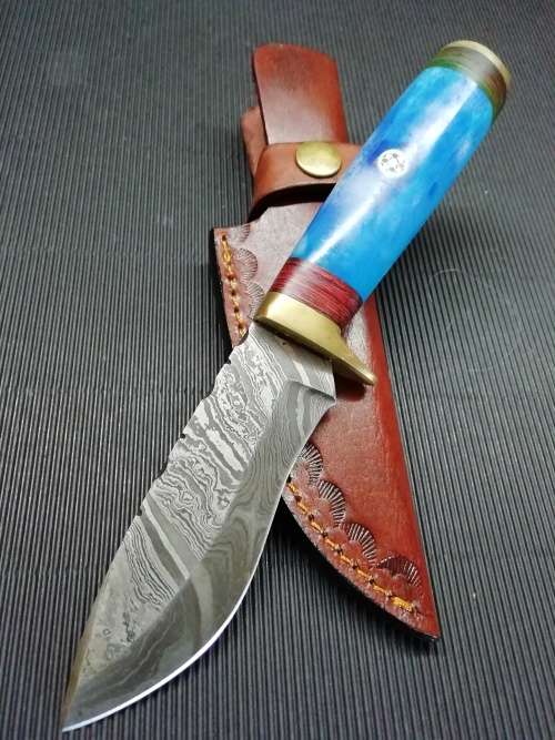 HANDMADE DAMASCUS STEEL HUNTING KNIFE !!!
