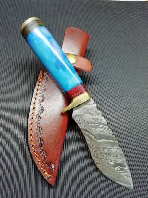 HANDMADE DAMASCUS STEEL HUNTING KNIFE !!!