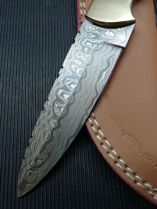 HANDMADE DAMASCUS STEEL HUNTING KNIFE !!!