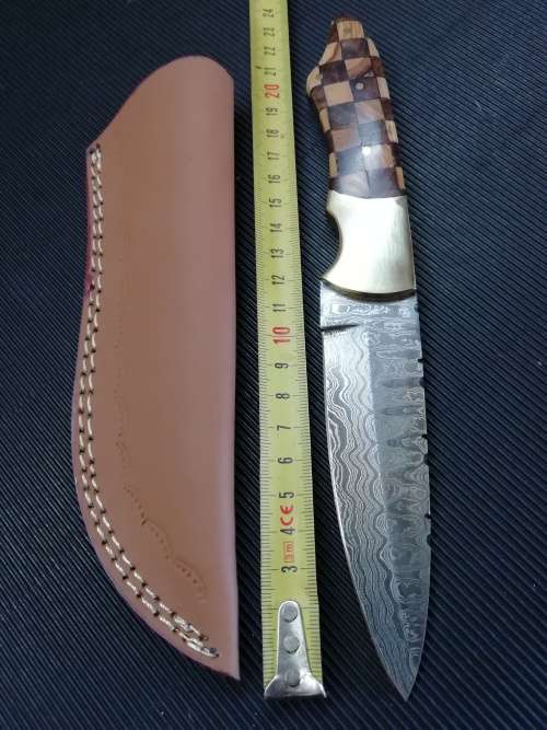 HANDMADE DAMASCUS STEEL HUNTING KNIFE !!!