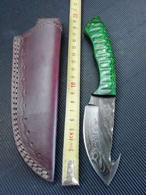 HANDMADE DAMASCUS STEEL HUNTING KNIFE !!!