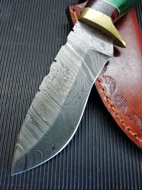 HANDMADE DAMASCUS STEEL HUNTING KNIFE !!!