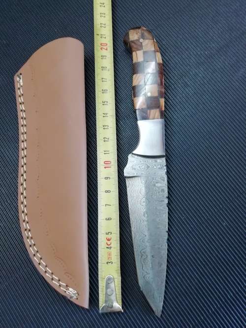 HANDMADE DAMASCUS STEEL HUNTING KNIFE !!!