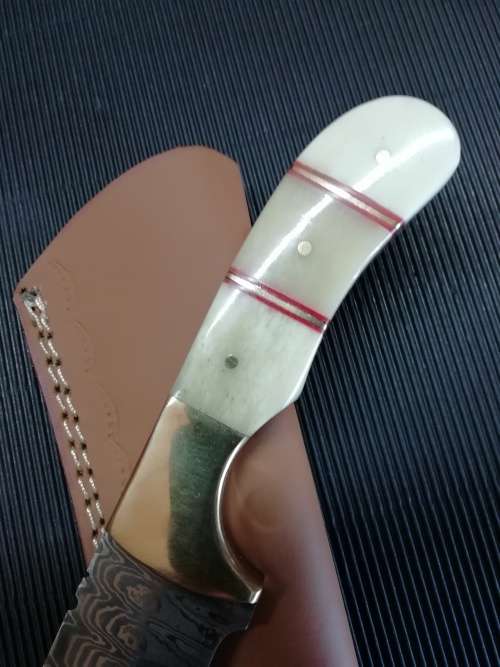 HANDMADE DAMASCUS STEEL HUNTING KNIFE !!!