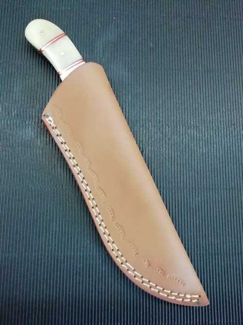 HANDMADE DAMASCUS STEEL HUNTING KNIFE !!!