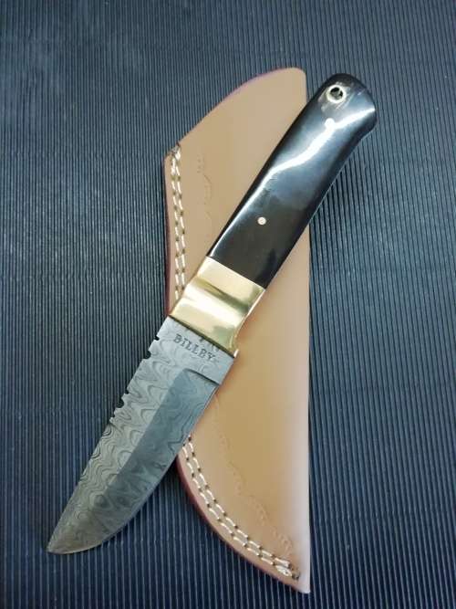 HANDMADE DAMASCUS STEEL HUNTING KNIFE !!!