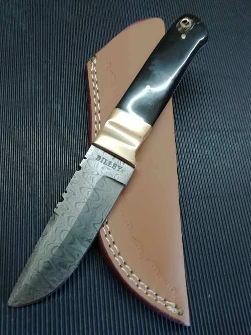 HANDMADE DAMASCUS STEEL HUNTING KNIFE !!!