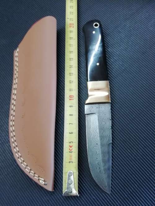 HANDMADE DAMASCUS STEEL HUNTING KNIFE !!!