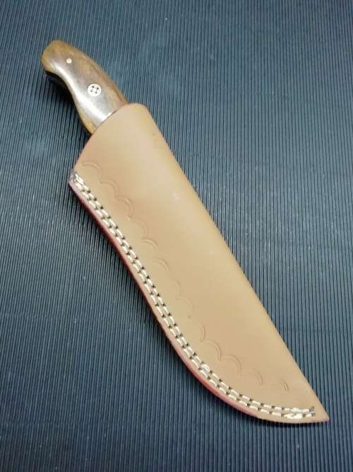 HANDMADE DAMASCUS STEEL HUNTING KNIFE !!!