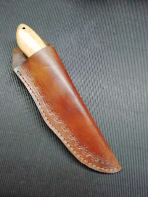 HANDMADE DAMASCUS STEEL HUNTING KNIFE !!!