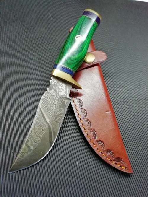 HANDMADE DAMASCUS STEEL HUNTING KNIFE !!!