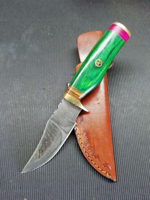HANDMADE DAMASCUS STEEL HUNTING KNIFE !!!
