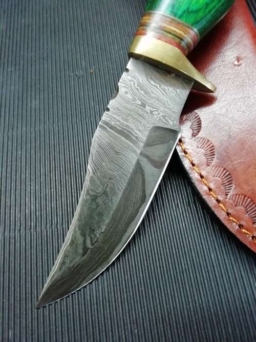 HANDMADE DAMASCUS STEEL HUNTING KNIFE !!!