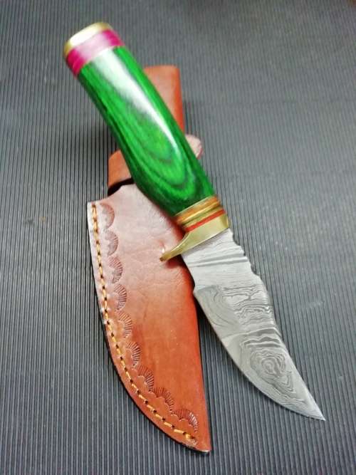 HANDMADE DAMASCUS STEEL HUNTING KNIFE !!!