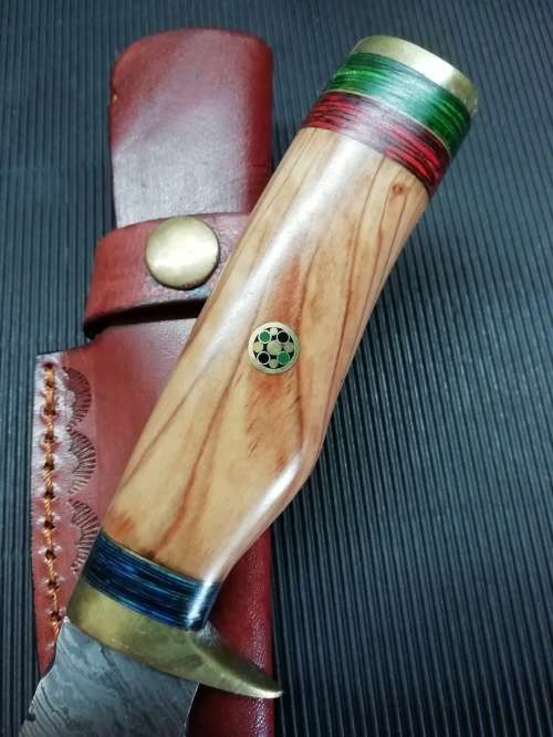 HANDMADE DAMASCUS STEEL HUNTING KNIFE !!!