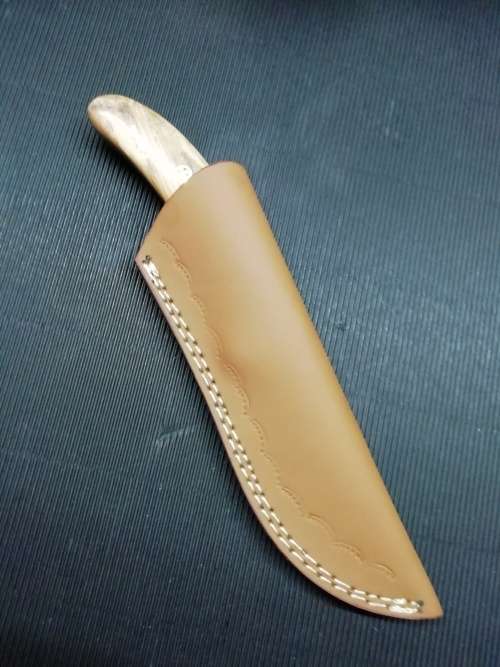 HANDMADE DAMASCUS STEEL HUNTING KNIFE !!!