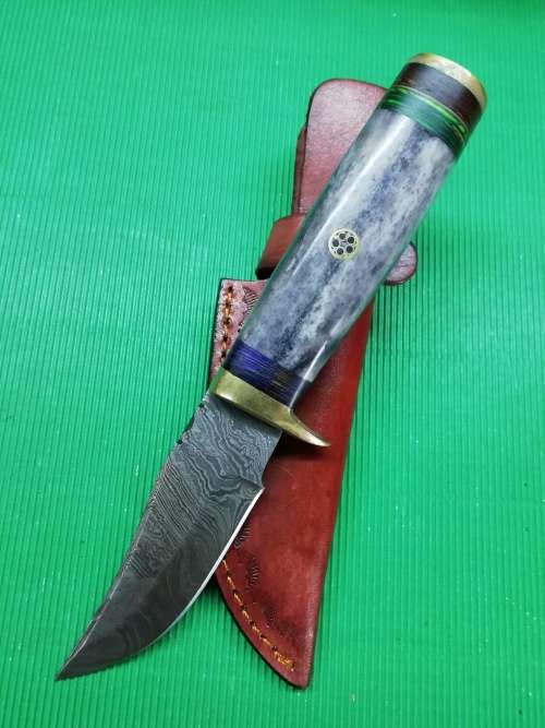 HANDMADE DAMASCUS STEEL HUNTING KNIFE !!!