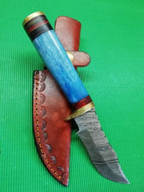HANDMADE DAMASCUS STEEL HUNTING KNIFE !!!