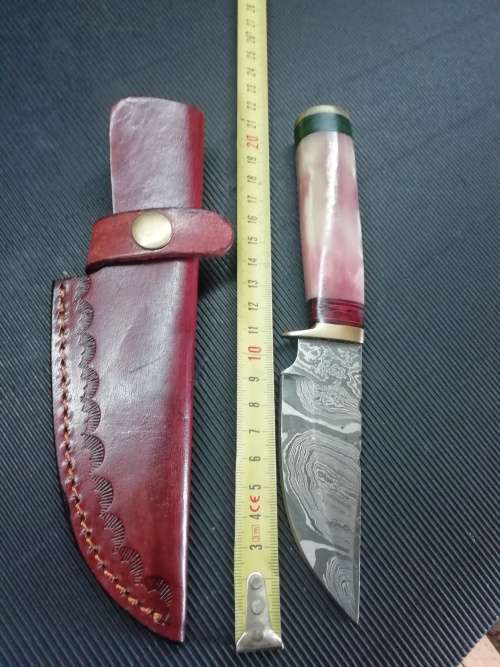 HANDMADE DAMASCUS STEEL HUNTING KNIFE !!!