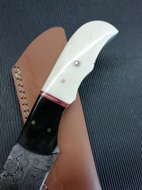 HANDMADE DAMASCUS STEEL HUNTING KNIFE !!!