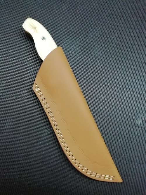 HANDMADE DAMASCUS STEEL HUNTING KNIFE !!!