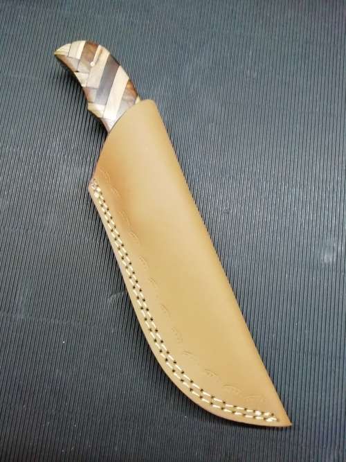 HANDMADE DAMASCUS STEEL HUNTING KNIFE !!!