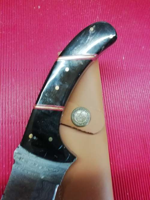 HANDMADE DAMASCUS STEEL HUNTING KNIFE !!!