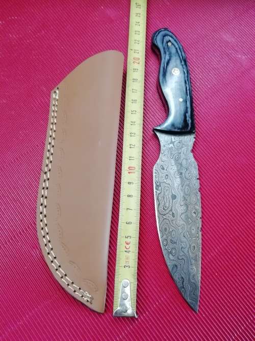 HANDMADE DAMASCUS STEEL HUNTING KNIFE !!!