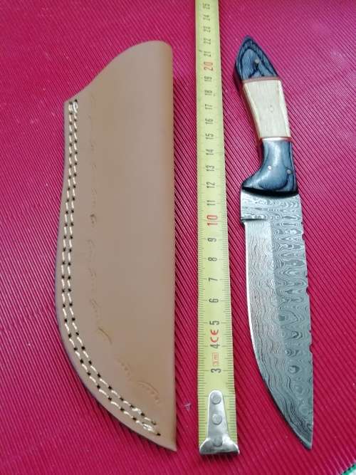 HANDMADE DAMASCUS STEEL HUNTING KNIFE !!!